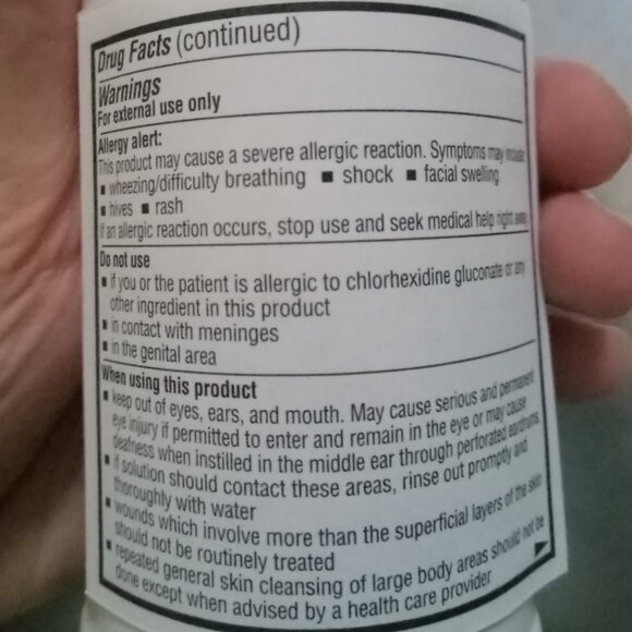 Antiseptic skin cleanser, chlorhexidine gluconate 4% solution, unopened - Picture 4 of 4